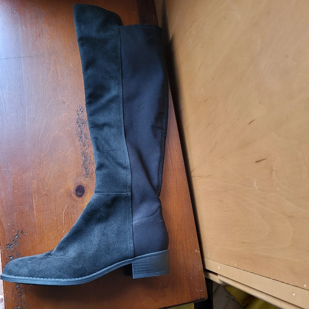 NEW Knee High Boot by Nine West 8M